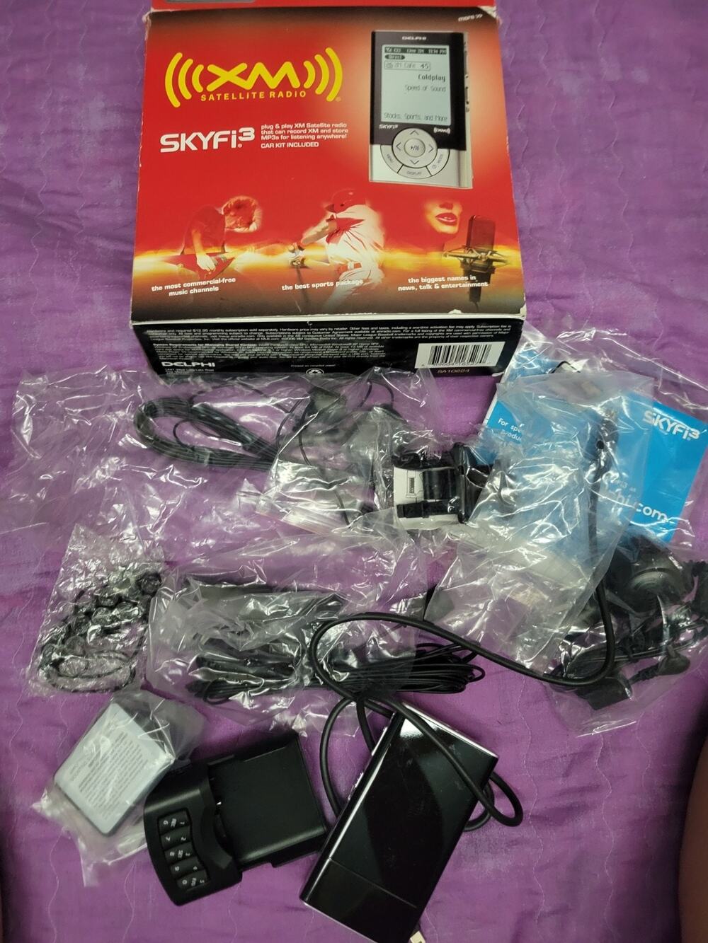 Delphi XM Satellite Radio SKYFi3 with Car Kit SA10224